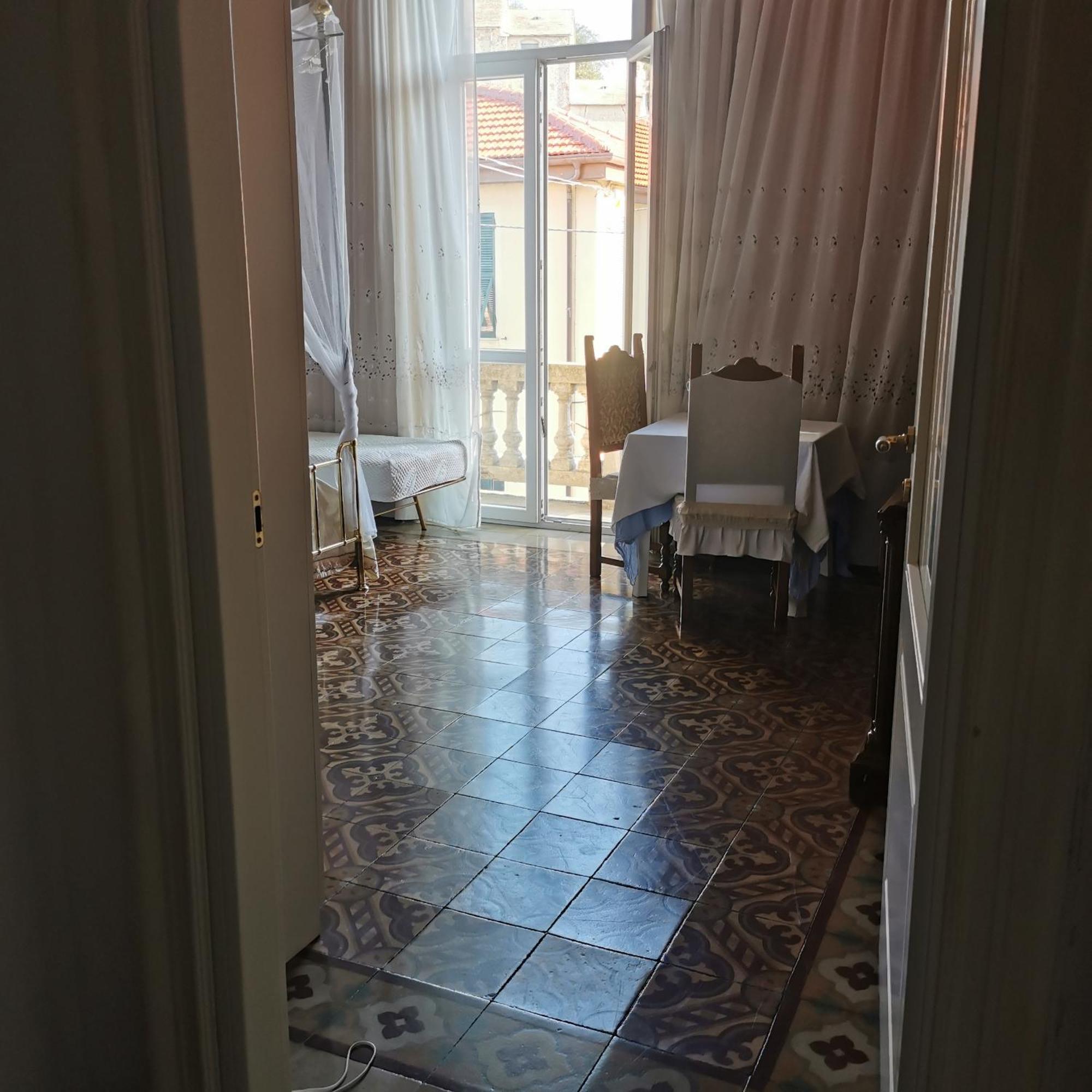 אלביסולה סופריורה Albisola Bed And Breakfast מראה חיצוני תמונה